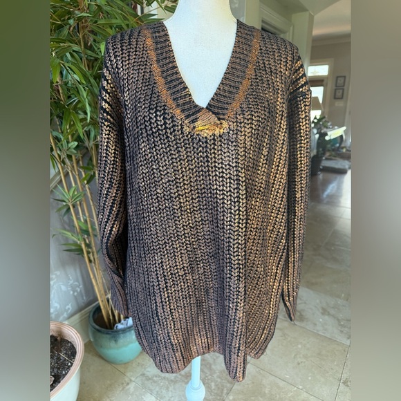 BIBI ladies, bronze  V-neck pullover, long sleeve OS sweater size medium, NWT - Picture 8 of 16